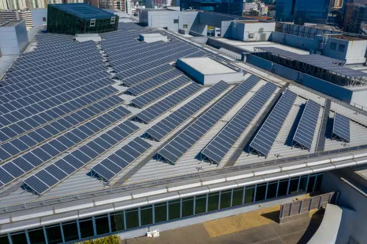 Experium rakennuksen ja katon drone-tarkastus dronekuvauksella Tampere | Ammattilaistason dronepalvelut huollon ja kunnossapidon tueksi