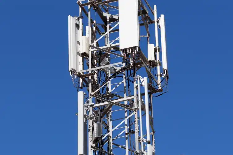 Experium telemastotarkastus, dronekuvaus telekommunikaatiotorneille | Turvalliset ja tarkat dronepalvelut ilman kiipeämistä