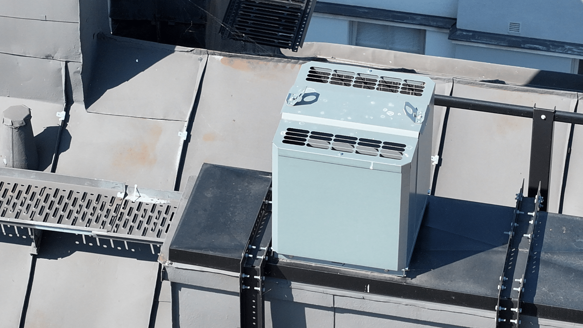 Experium suoritti dronekaton tarkastuksen ja korjaustyön dokumentoinnin Tehtaankatu 13:n kerrostalossa Helsingissä, tarjoten rakennuttajalle tarkat as-built-kuvat laadunvarmistusta varten.