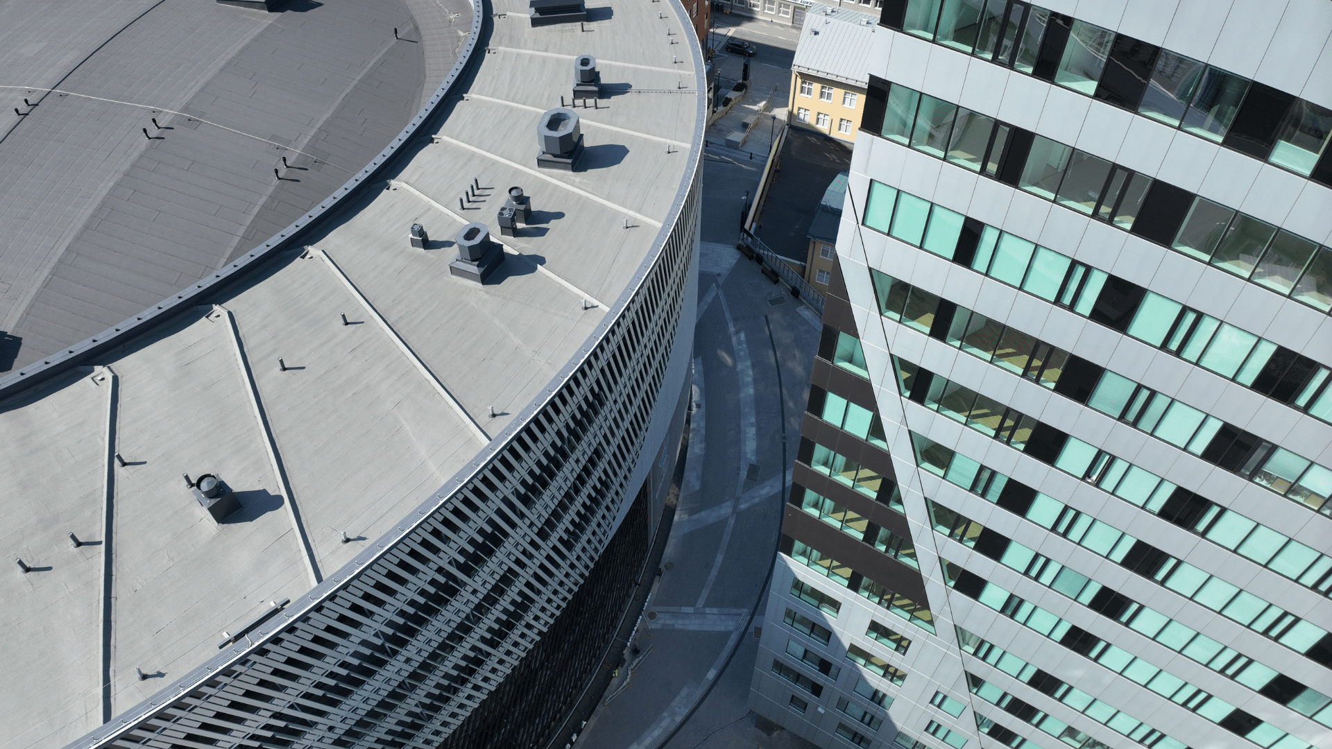 Ilmakuvaus Nokia Arenan ja Tampereen tornitalon katto- ja julkisivurakenteista, kuvattu Experiumin drone 3D-mallinnusdataa tuottamaan senttitarkkaa aineistoa 3D-mallinnukseen ja Tampere kaupunkisuunnitteluun.