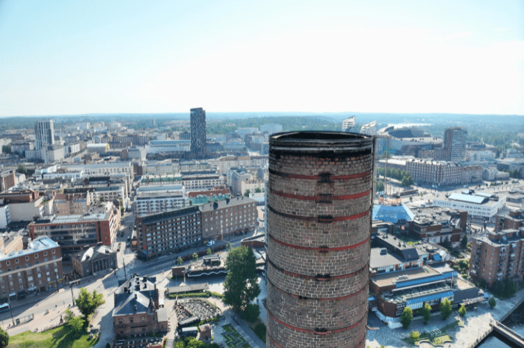 Drone-palvelut korkeiden rakenteiden tarkastuksiin.